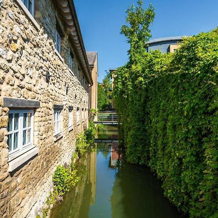 Central Waterside Oxford Exterior foto